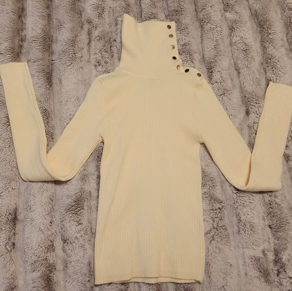 Zara Sweater - Picture 5 of 10